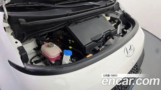 Hyundai Staria 2024 thumb 6
