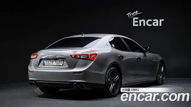 Maserati Ghibli 2015 thumb 2