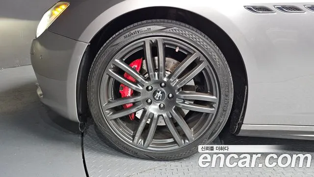 Maserati Ghibli 2015 thumb 5