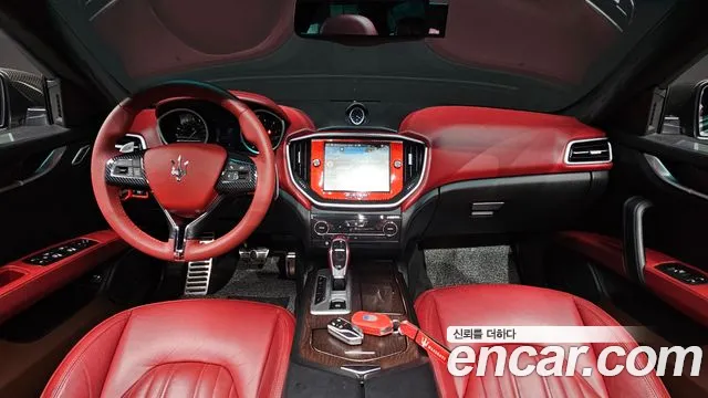 Maserati Ghibli 2015 thumb 7