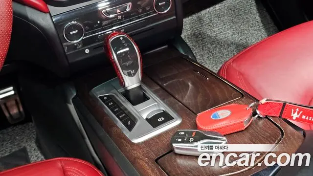 Maserati Ghibli 2015 thumb 9
