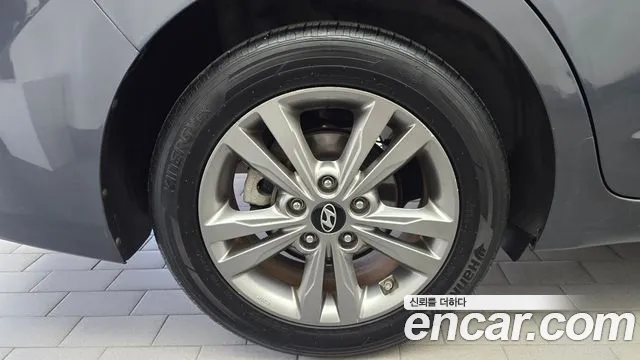 Hyundai Avante 2016 thumb 5