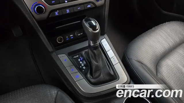 Hyundai Avante 2016 thumb 9
