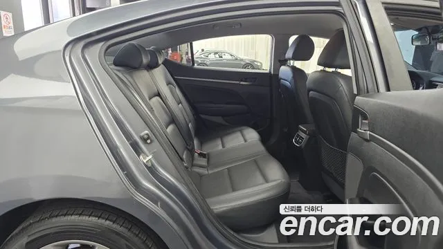 Hyundai Avante 2016 thumb 11