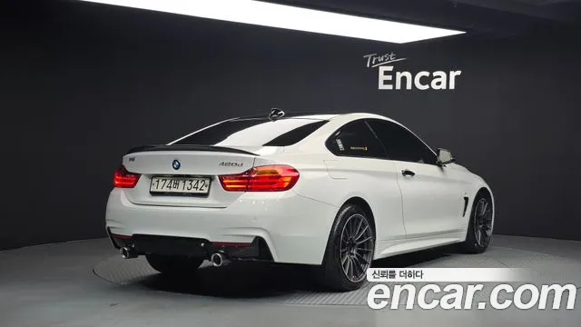 BMW 4-Series 2016 thumb 2