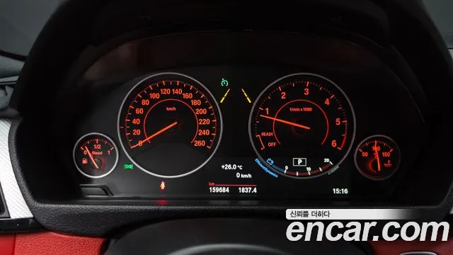 BMW 4-Series 2016 thumb 8