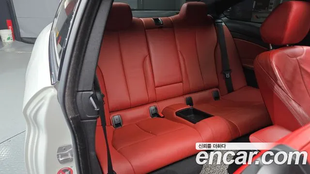 BMW 4-Series 2016 thumb 12