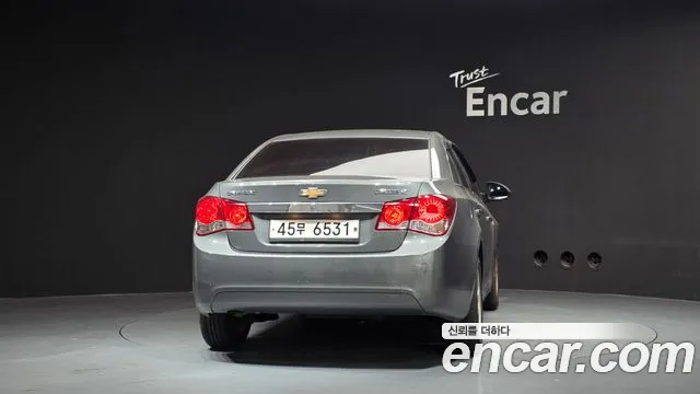ChevroletGMDaewoo Lacetti 2010 thumb 4