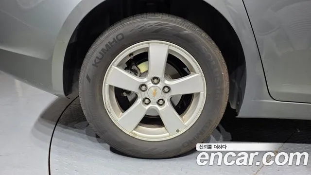 ChevroletGMDaewoo Lacetti 2010 thumb 5