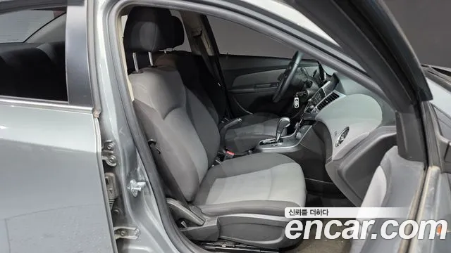 ChevroletGMDaewoo Lacetti 2010 thumb 12