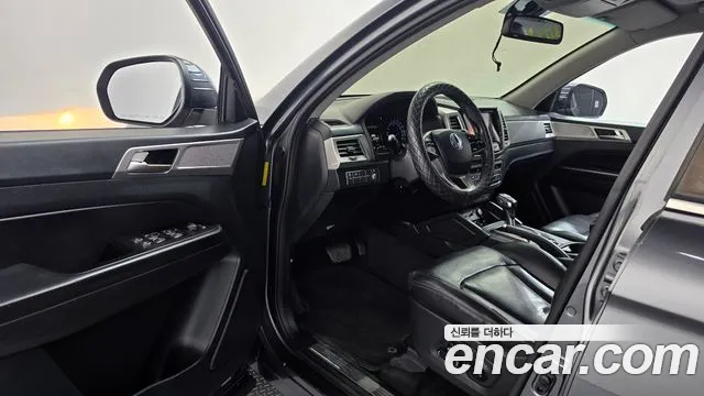 KG_Mobility_Ssangyong Rexton 2019 thumb 10