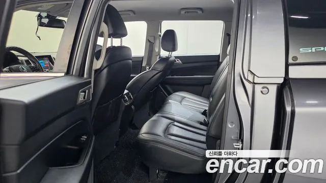 KG_Mobility_Ssangyong Rexton 2019 thumb 11