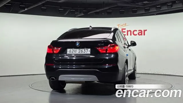 BMW X4 2016 thumb 4