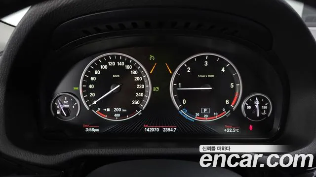 BMW X4 2016 thumb 8
