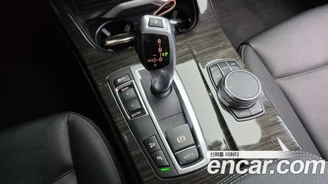 BMW X4 2016 thumb 9