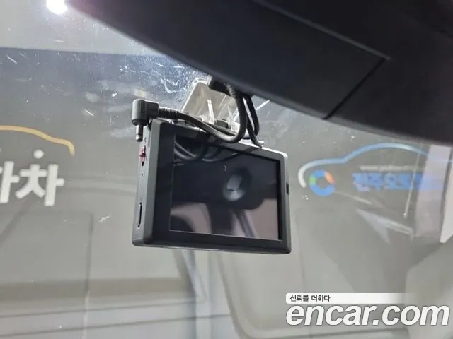 KG_Mobility_Ssangyong Rexton 2018 thumb 8