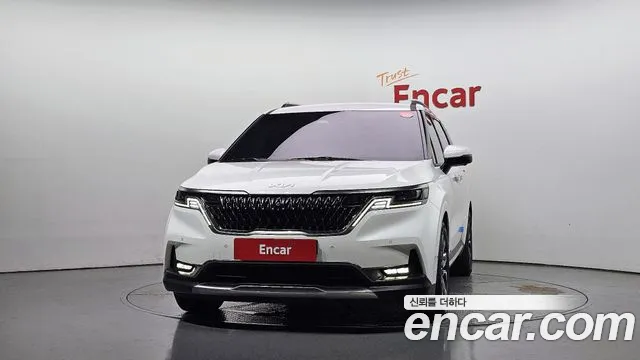 Kia Carnival 2021 thumb 3