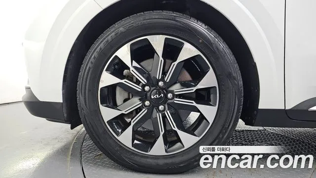 Kia Carnival 2021 thumb 5