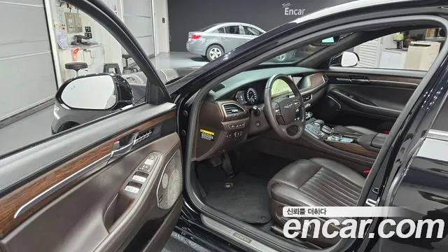 Genesis G90 2019 thumb 10
