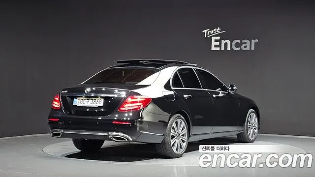 Mercedes-Benz E-Класс 2020 thumb 2