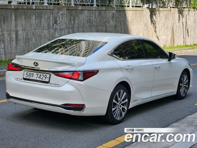 Lexus ES 2019 thumb 4