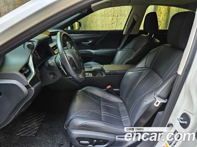 Lexus ES 2019 thumb 5