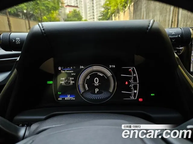 Lexus ES 2019 thumb 9