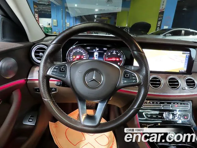 Mercedes-Benz E-Класс 2016 thumb 10