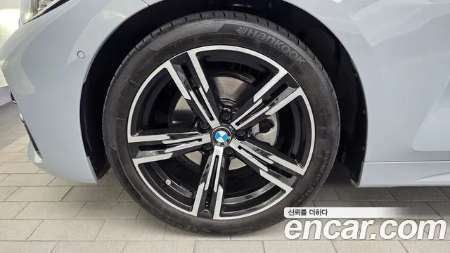 BMW 4-Series 2022 thumb 4