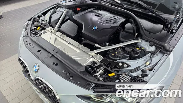 BMW 4-Series 2022 thumb 5