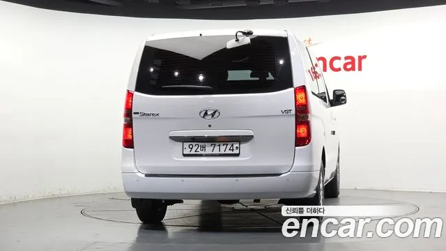 Hyundai Starex 2015 thumb 4
