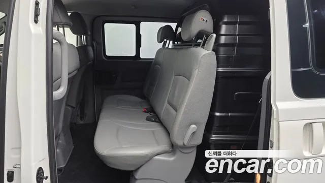 Hyundai Starex 2015 thumb 12