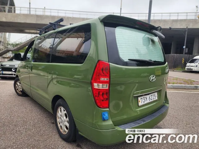 Hyundai Starex 2010 thumb 4