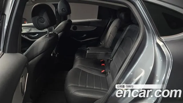 Mercedes-Benz GLC 2017 thumb 12