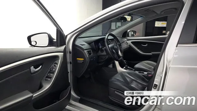 Hyundai i30 2013 thumb 10