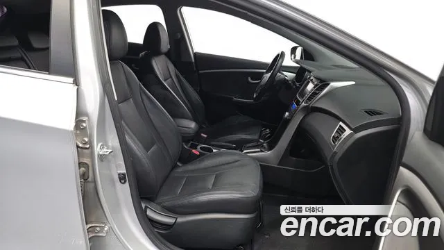 Hyundai i30 2013 thumb 11