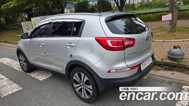 Kia Sportage 2010 thumb 4