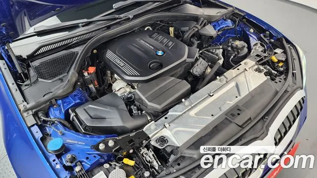 BMW 3-Series 2020 thumb 6
