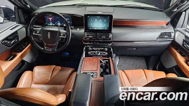Lincoln Navigator 2021 thumb 7