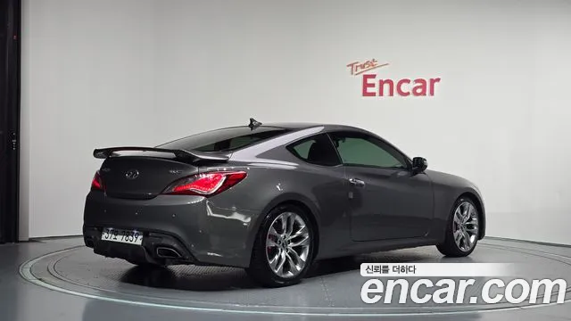 Hyundai Genesis 2012 thumb 2