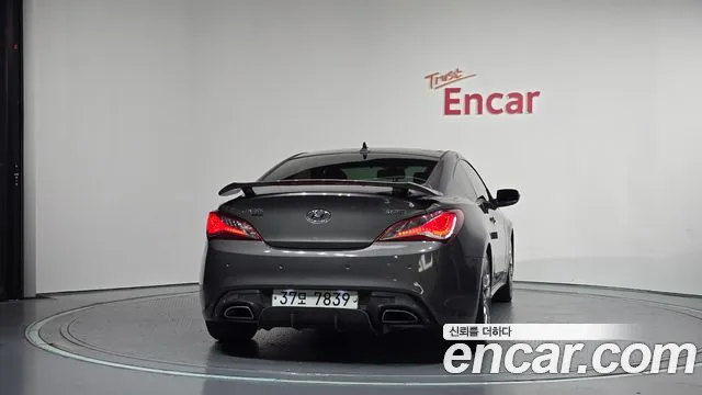 Hyundai Genesis 2012 thumb 4