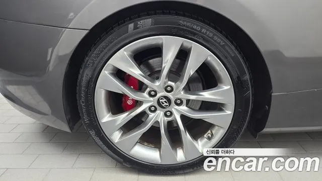 Hyundai Genesis 2012 thumb 5