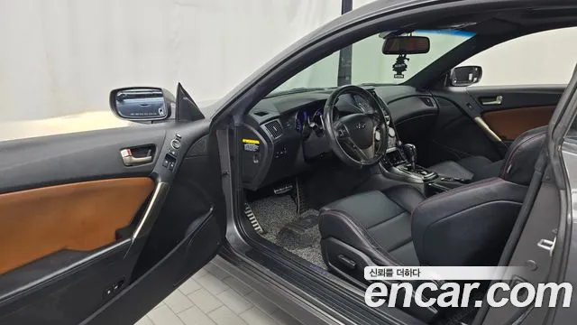 Hyundai Genesis 2012 thumb 10