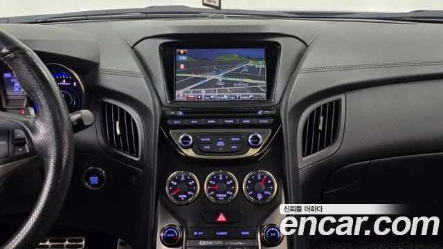 Hyundai Genesis 2012 thumb 12