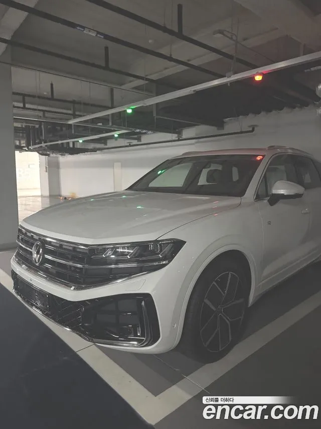 Volkswagen Touareg 2026 thumb 2