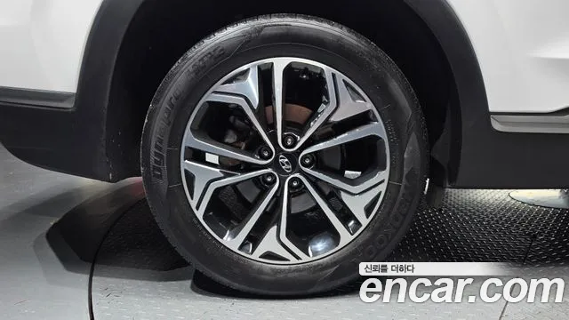 Hyundai Santa Fe 2018 thumb 4