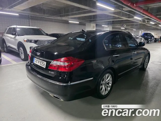 Hyundai Genesis 2011 thumb 3