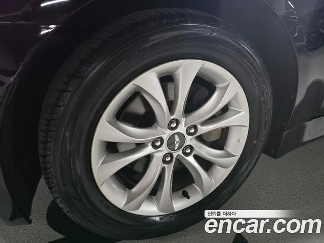 Hyundai Genesis 2011 thumb 7
