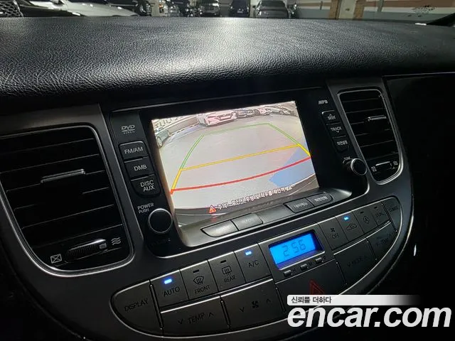 Hyundai Genesis 2011 thumb 10