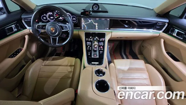 Porsche Panamera 2018 thumb 7